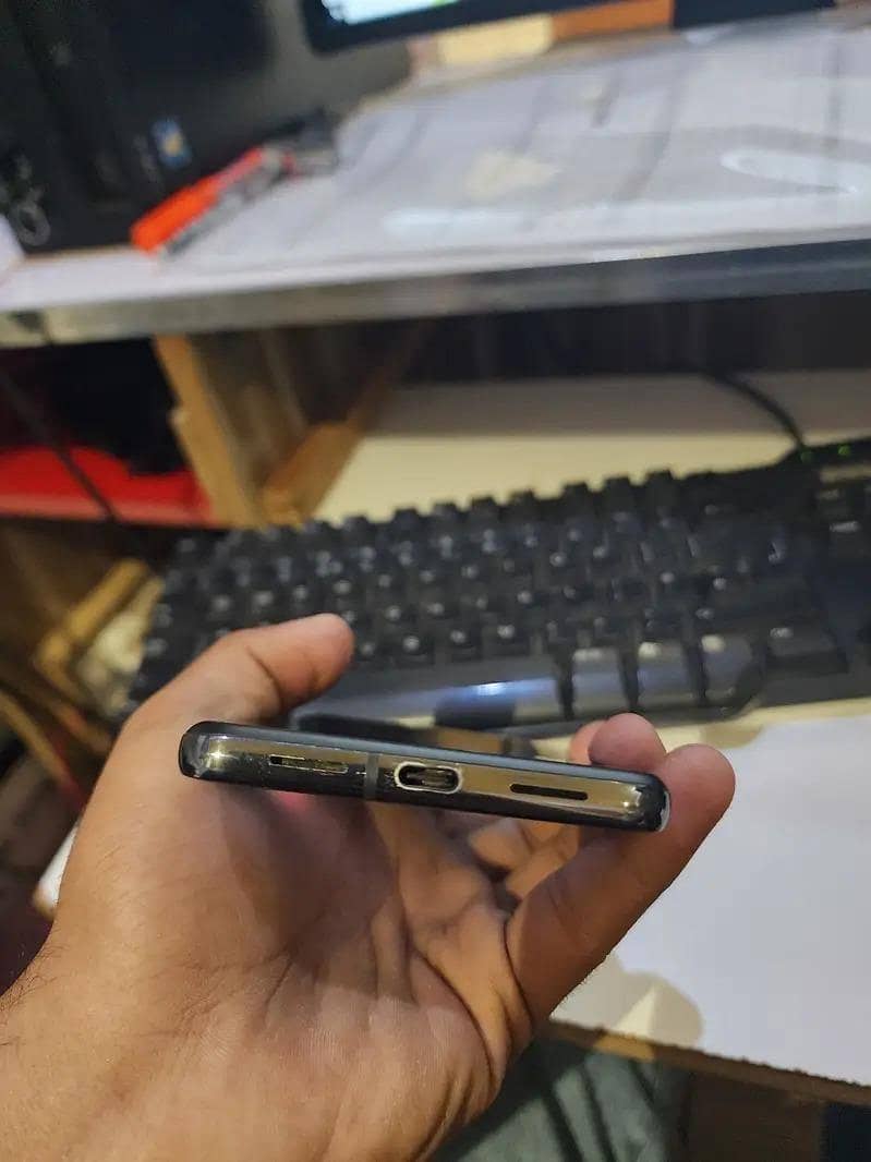 Google Pixel 8 Pro 7