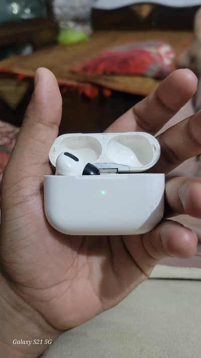 Apple airbirdspro 1st gen hen