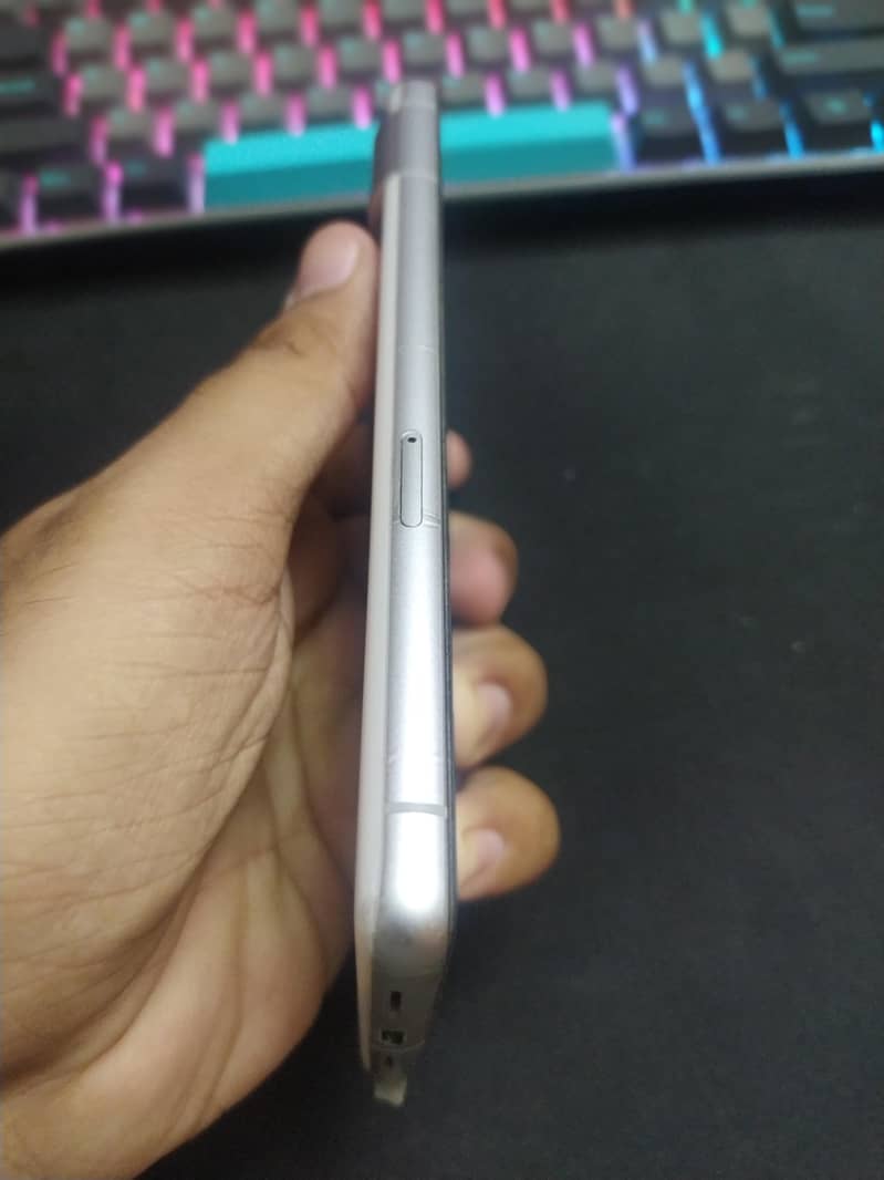 Google Pixel 7 4