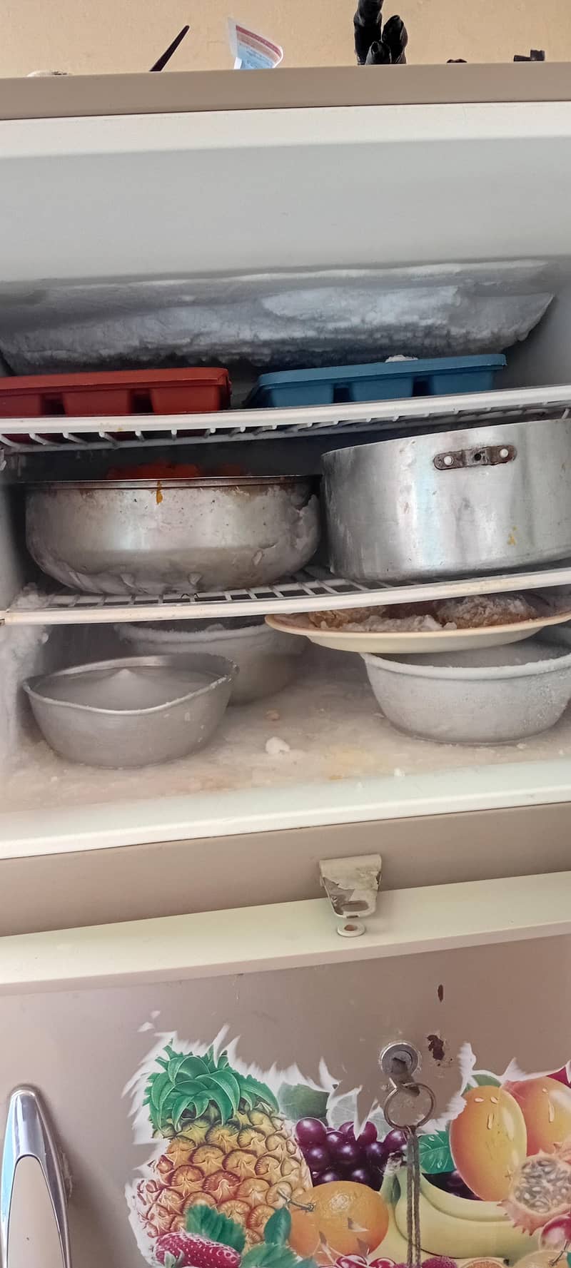 refrigerators r 2