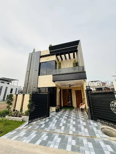 On Excellent Location 5 Marla House In Park View City Of Lahore Is Available For sale