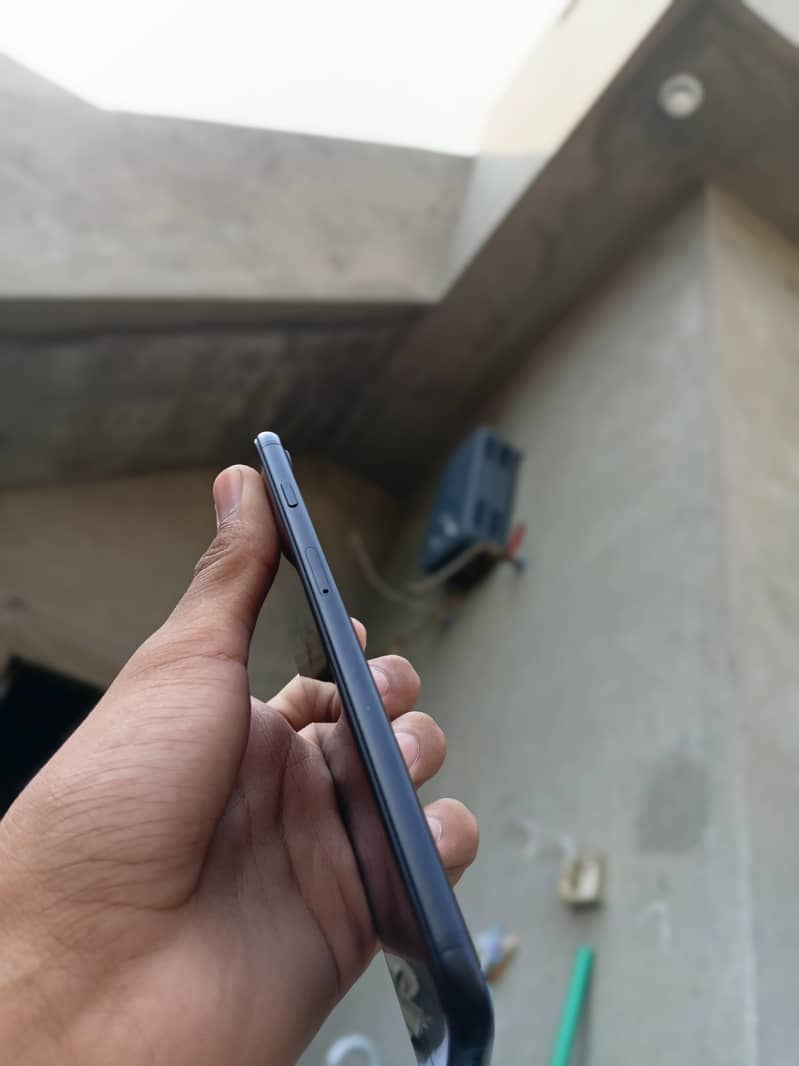 Apple iPhone 7 Plus 2