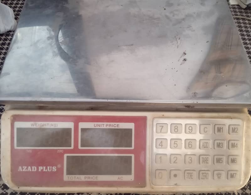 گوشت بنانے والی جالی اور ڈیجیٹل کانٹا 0