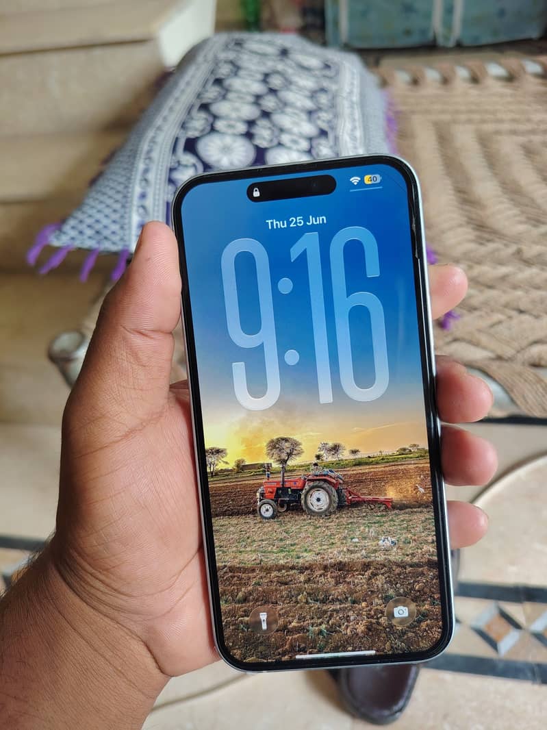 Apple iPhone 15 plus 1