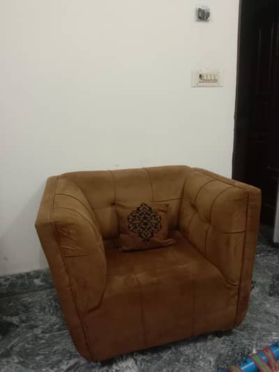 6 seater vepvet sofa
