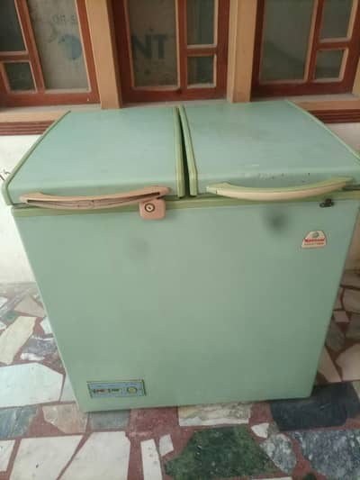 Double door freezer and fridge in excellent condition