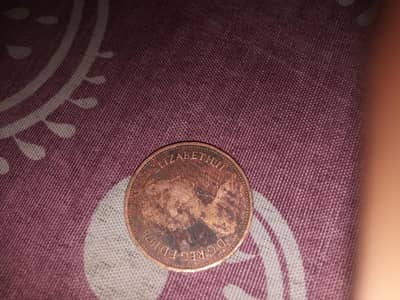 this coin has very old 2 new pence queen alizbath British coin