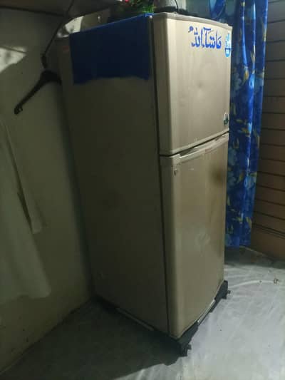 Medium size Dawlance refrigerator in good condition