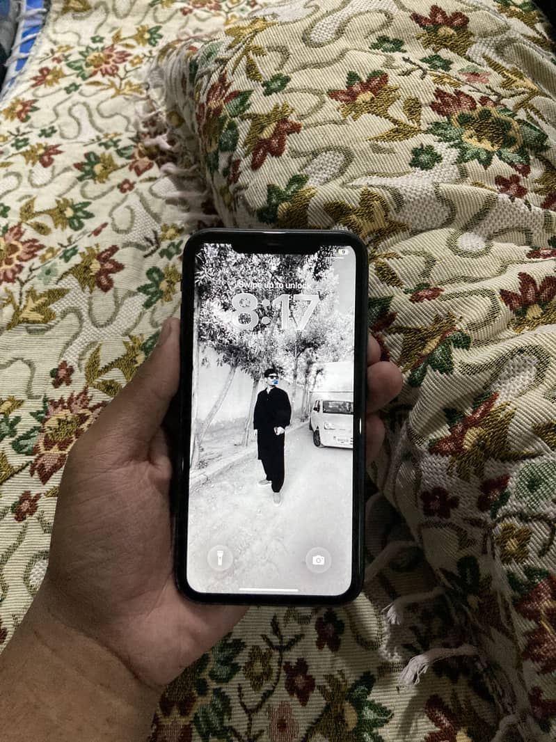 Apple iPhone 11 3