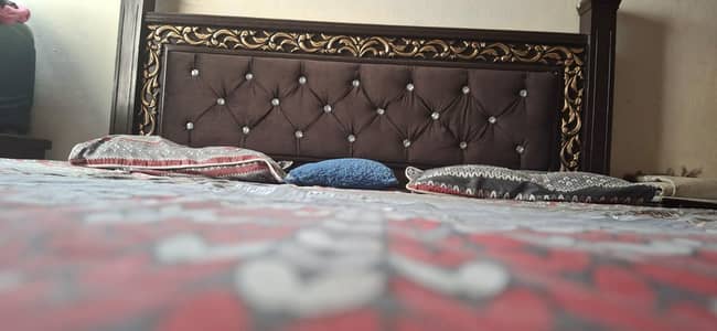 king size bed with matress