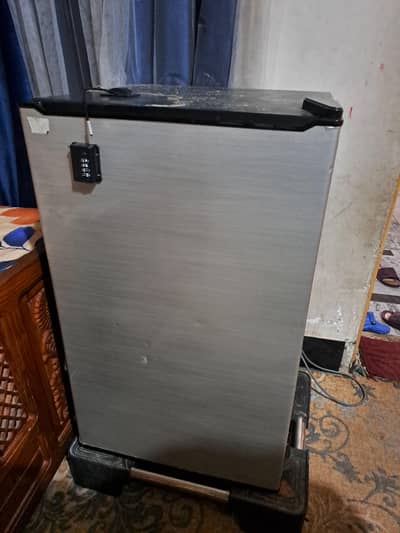 Dawlance bedroom Mini Refrigerator