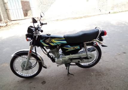 Honda 125 25/26 like new applied for