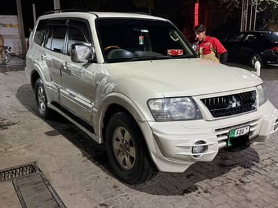 Mitsubishi Pajero 2005