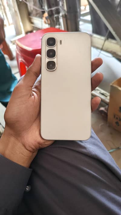 Infinix hot 60 pro  lush condition within warranty