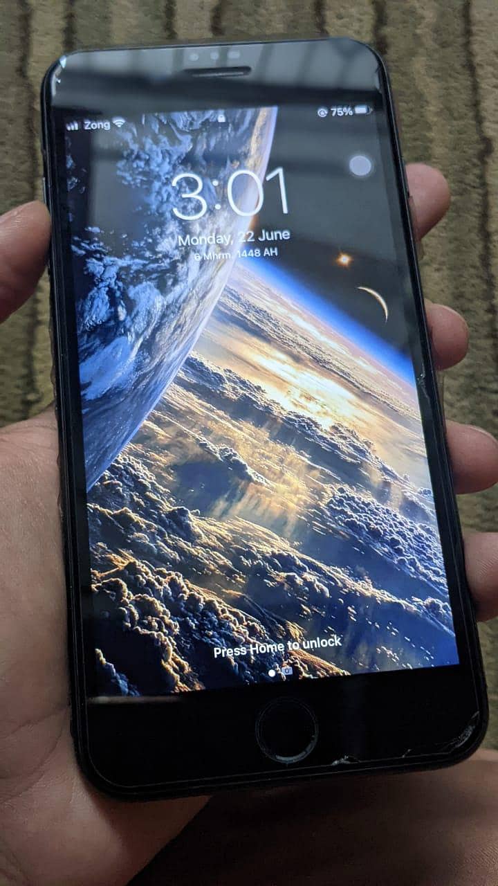 Apple iPhone 7 Plus 1