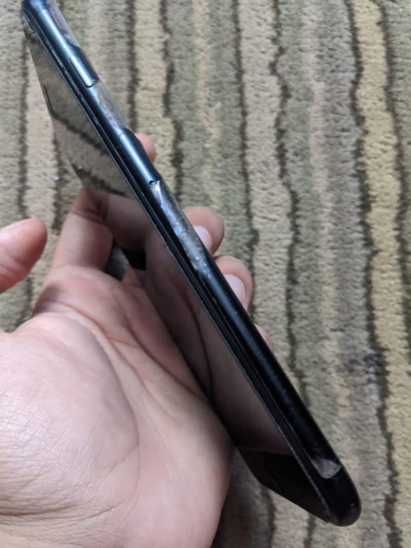 Apple iPhone 7 Plus 6