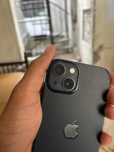 Apple iPhone 13