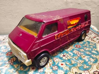 1970s vintage Ertl Dodge Leisure Van, constructed