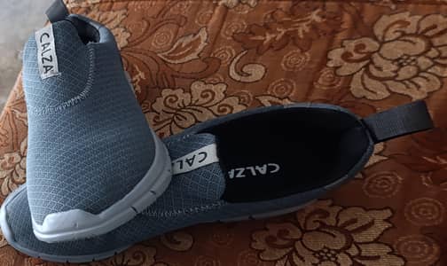 Servis calza Breathable sports shoes 45 size only 1 day used for sale