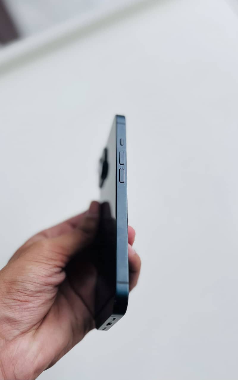 Apple iPhone 14 2