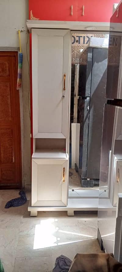 Dressing table