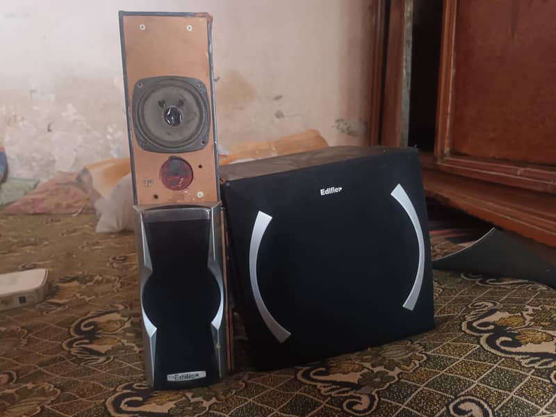speakers 0