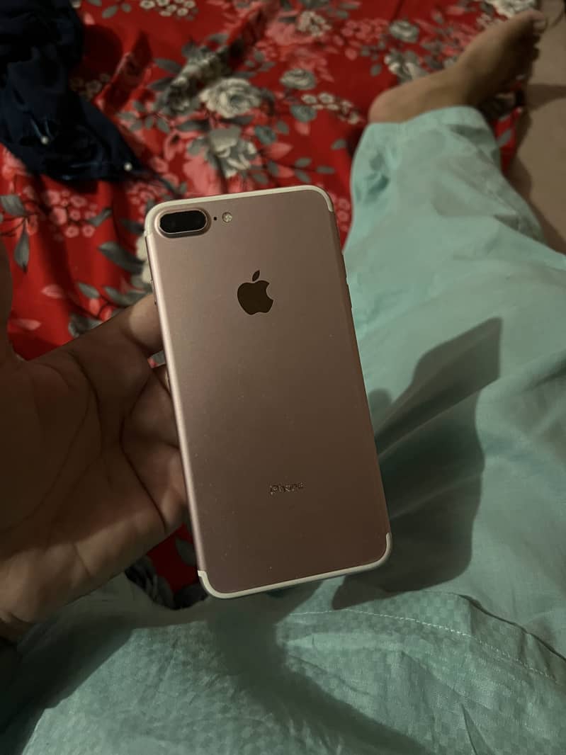 Apple iPhone 7 Plus 3