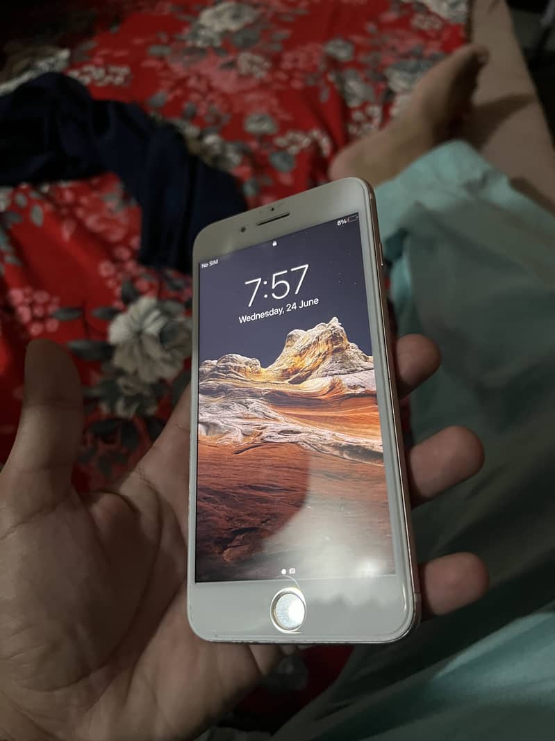 Apple iPhone 7 Plus 5