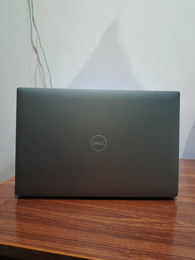Dell precision 5540 1