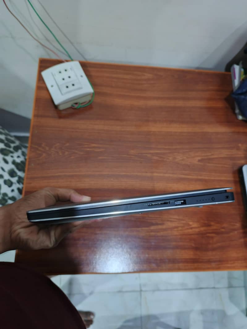 Dell precision 5540 3