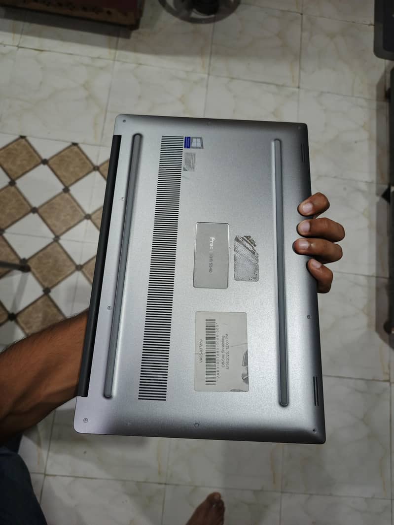 Dell precision 5540 4