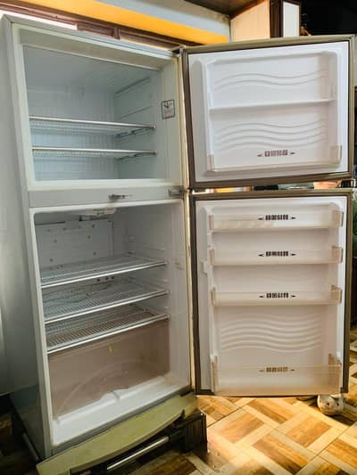 Dawlance Fridge Wide Medium