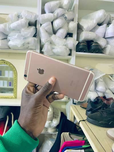 iphone 6s plus 128 GB  (no open no repair) (PTA approved) all ok