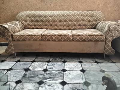 Sofa set 7 seater for sale in a very good condition