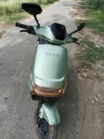 Revoo we Electric scootary