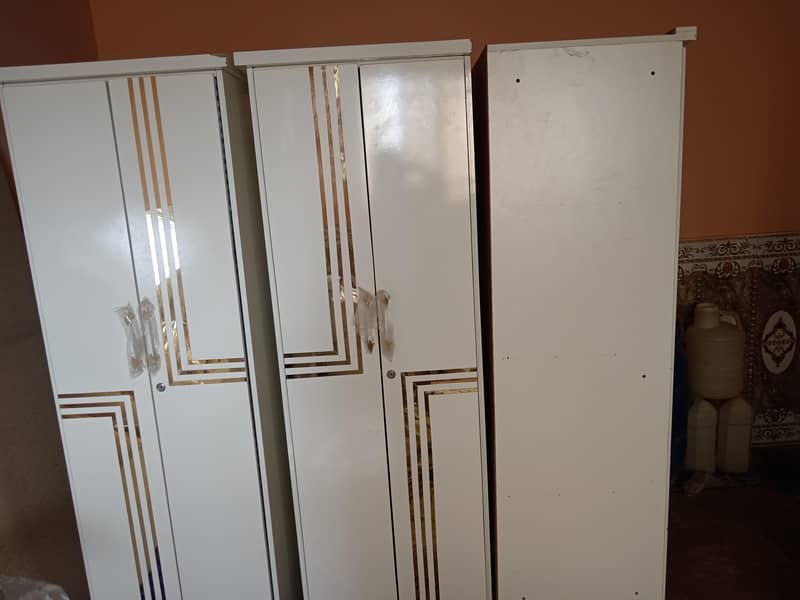 bed dressing table almari 0
