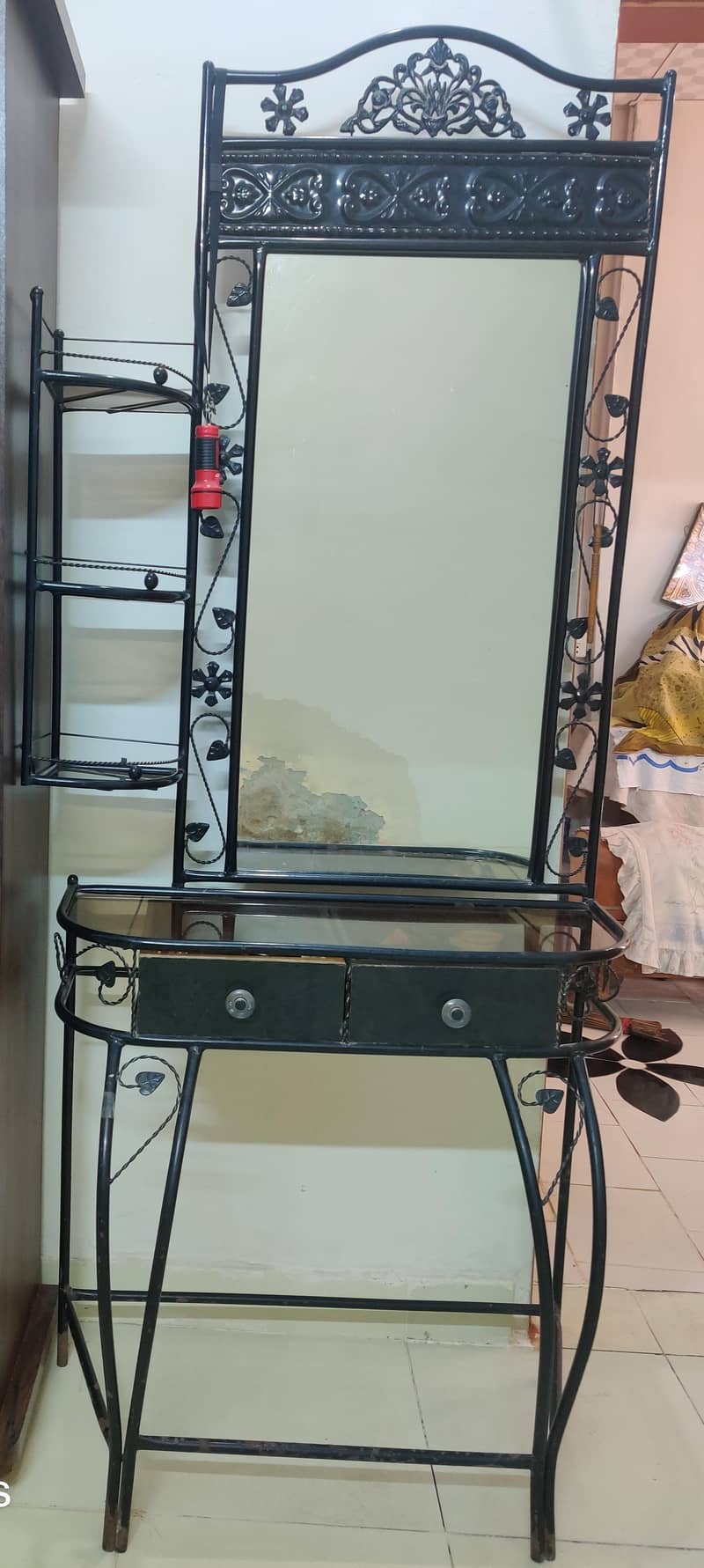 dressing table 0