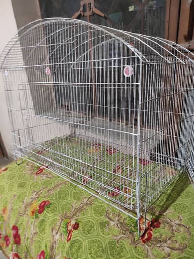 Neat and painted cages total 9