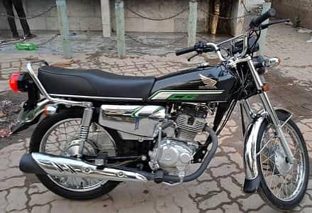 Honda 125 self start 2023 model lush condition urgent sale