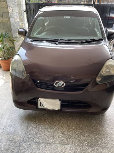 Daihatsu Mira 2012