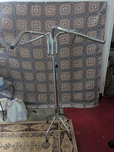 Clothes hanger stand