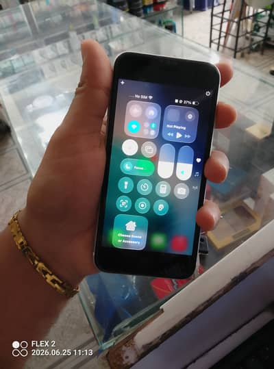 Apple iPhone SE 64 gb