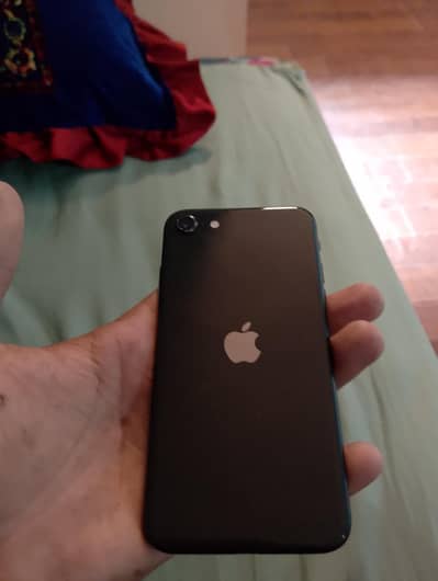Apple iPhone SE