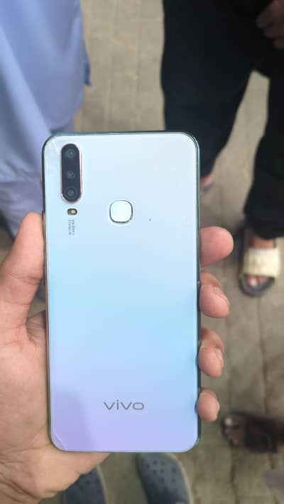 Vivo Y17