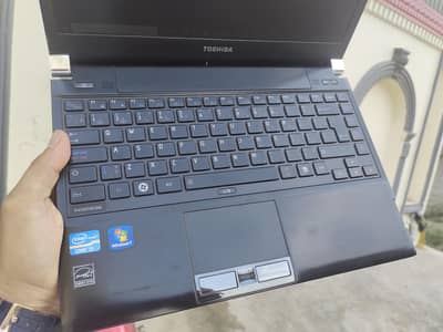 Toshiba i5 2nd Generation 4GB RAM 128GB SSD  128GB SSD  4GB RAM