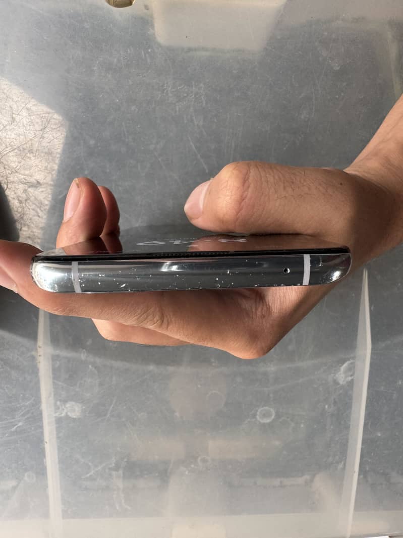 One Plus 8T 1