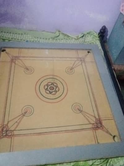 CARROM BOARD