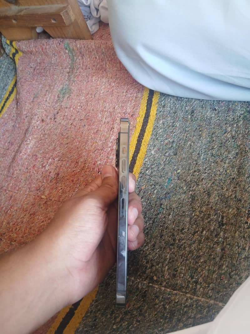 iPhone 13 Pro Max 5