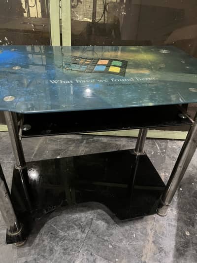Computer table