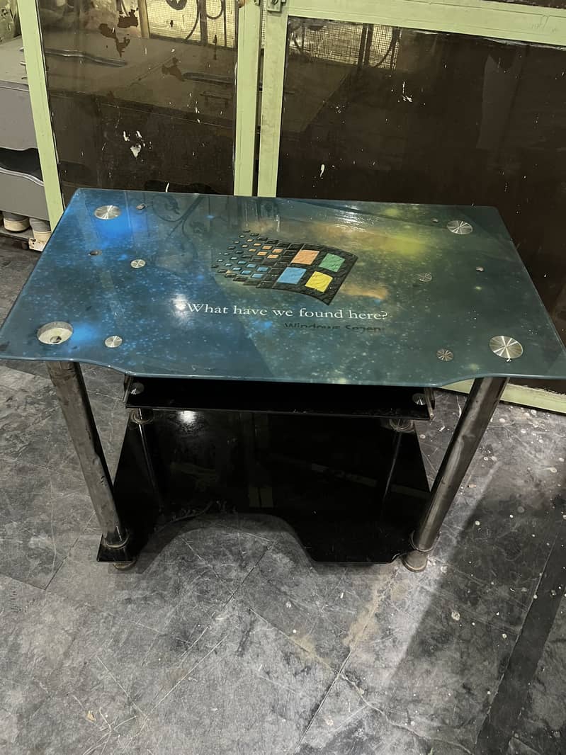 Computer table 1